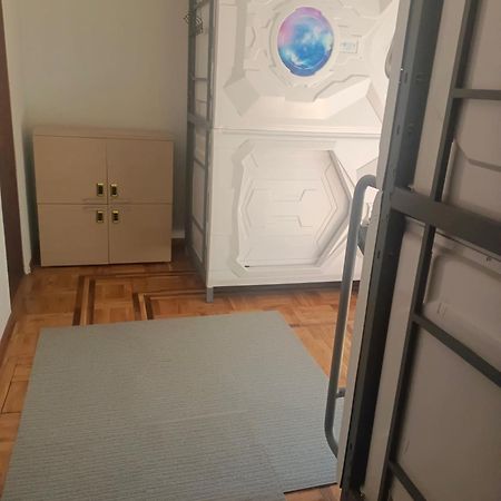 Panda Victor Space Capsule Hostel-Neo Nomad Belgrád Kültér fotó