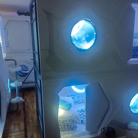 Panda Victor Space Capsule Hostel-Neo Nomad Belgrád Kültér fotó