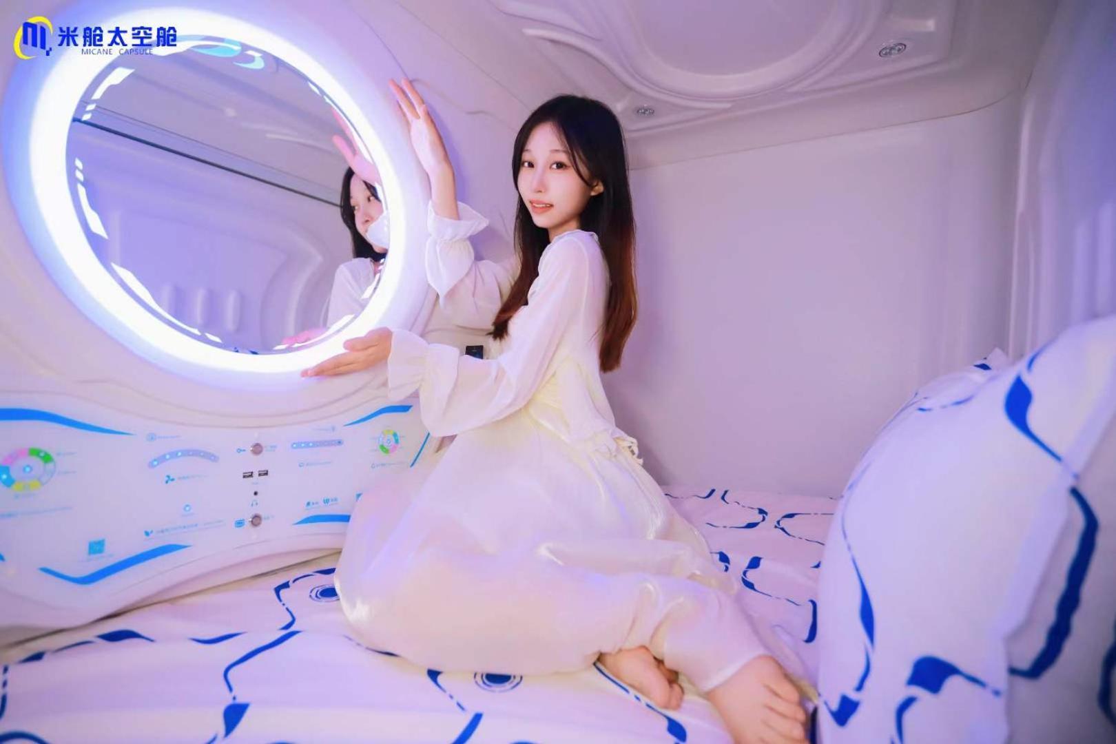 Panda Victor Space Capsule Hostel-Neo Nomad Belgrád Kültér fotó